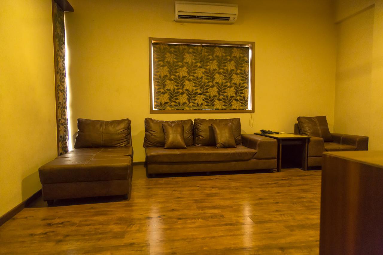 טירופור Hotel Sri Sakthi מראה חיצוני תמונה